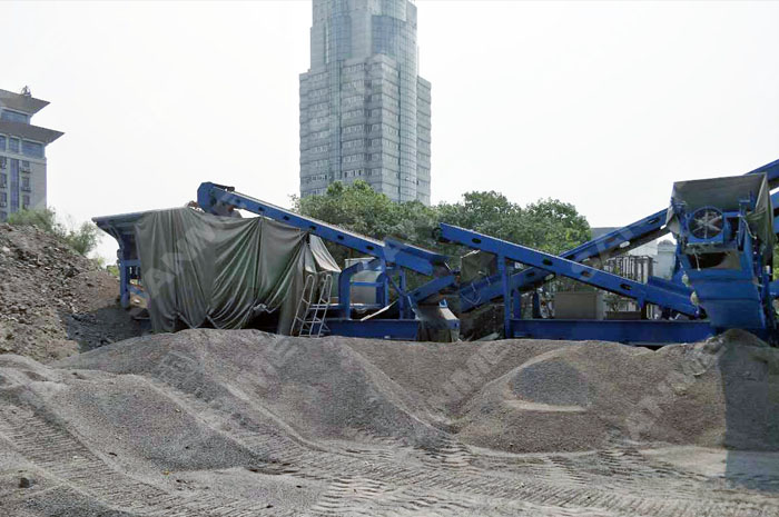 湖北武漢時產200噸輪胎移動式建筑垃圾處理生產線